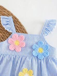 SHEIN 女婴方领荷叶边条纹休闲褶皱连衣裙 - 藍白色 - 查看 5