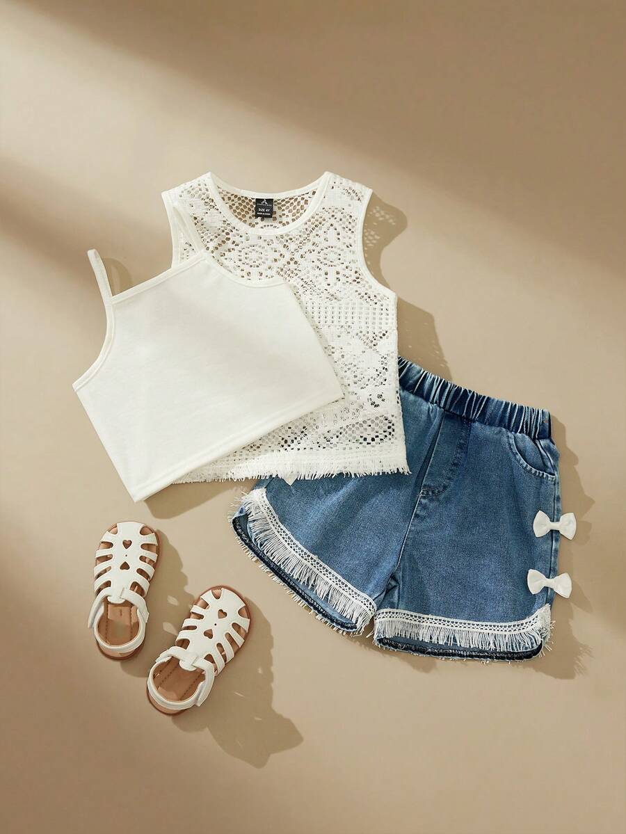 SHEIN 三件套女童优雅纯色钩针镂空流苏圆领无袖背心、蝴蝶结口袋短裤、白色无袖上衣和牛仔短裤，可爱乡村度假夏季套装 - 白色 - 查看 1