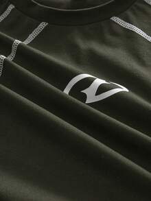 AXEPEAK 男士撞色滚边印花休闲圆领长袖T恤 - 軍綠色 - 查看 5