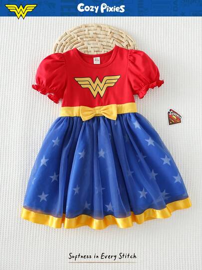 WONDER WOMAN X Cozy Pixies Vestido de niña con contraste de color, gráfico de superhéroe, cuello redondo, manga de pétalo y cintura ceñida