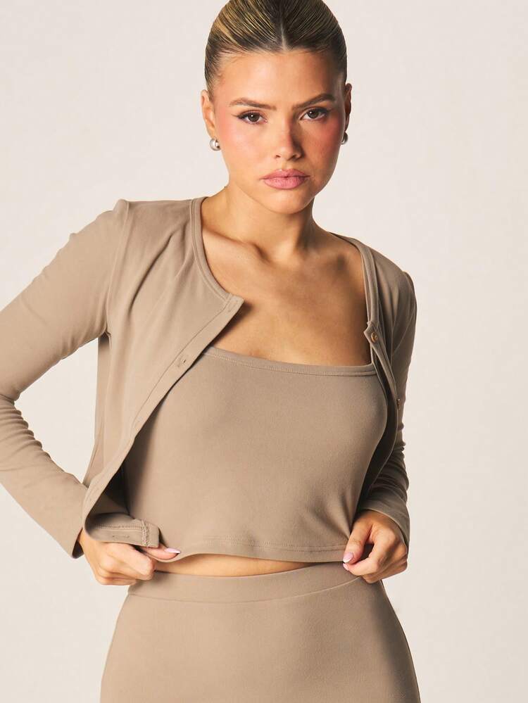 MISSGUIDED Dreiteiliges geripptes Strick-Loungewear-Set mit Langarm-Cardigan, Crop-Top und High-Waist-Leggings für bequemen Lässig-Stil