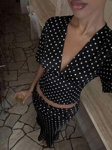 Aloruh Women's Polka Dot Print Deep V-Neck Ruffle Short Sleeve Fashionable T-Shirt Spring - Black - View 3