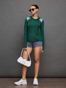Activina Áo nỉ dài tay phối màu có mũ, kiểu dáng thể thao năng động, thích hợp cho tập luyện, dành cho nữ. Áo tập gym dài tay nữ, quần áo thể thao nữ màu xanh lá cây. - Màu xanh lá cây đậm - Xem 5
