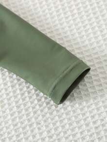 Bộ 2 món gồm áo tắm dài tay và quần bơi kẻ sọc xanh lá cây cho bé trai và bé gái, đồ bơi chống nắng thích hợp cho bãi biển, bơi lội, kỳ nghỉ. - xanh quân đội - Xem 9