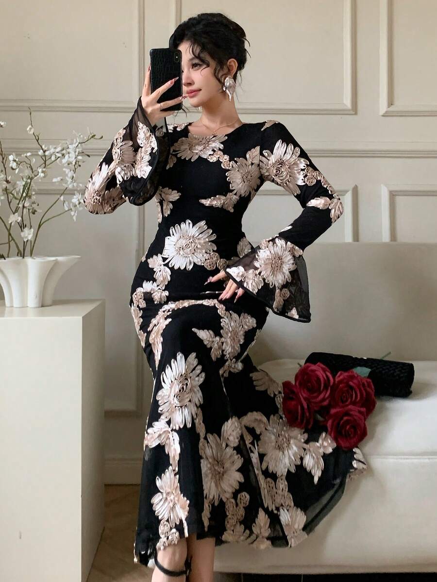 DAZY 女士花卉贴花优雅修身长袖连衣裙 - 黑色 - 查看 1