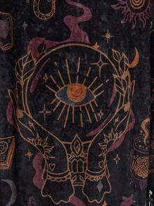 ROMWE Goth Chal con estampado de parches, borlas y bola de cristal de bruja oscura, ojo misterioso, portavelas, libro, terciopelo todo sobre impresión - Multicolor - Ver 5