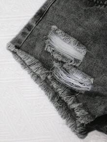 SHEIN Quần short denim cạp thấp rách gấu, phong cách Y2K cho bé gái tuổi teen, thích hợp cho kỳ nghỉ xuân hè, phong cách boho, đi biển, dự tiệc, lễ hội, tiệc tùng, tốt nghiệp. - màu đen - Xem 3