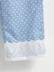 SHEIN 青少年女孩 2 件套白色夏季套裝，蕾絲飾邊上衣與淺藍色波點寬腿褲，適合度假假期，非牛仔布料，為印花設計 - 白色 - 查看 6