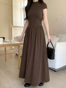 少女针织圆领短袖不对称腰身弹力褶皱下摆休闲连衣裙，适合外出、居家和聚会，夏季 - 棕色 - 查看 4