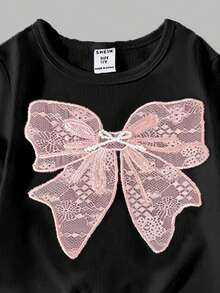 SHEIN ChillGRL 2 件套青少年女孩休闲 T 恤和工装裤套装，蝴蝶刺绣图案圆领短袖 T 恤和裤子，春夏季时尚服装 - 粉色 - 查看 6