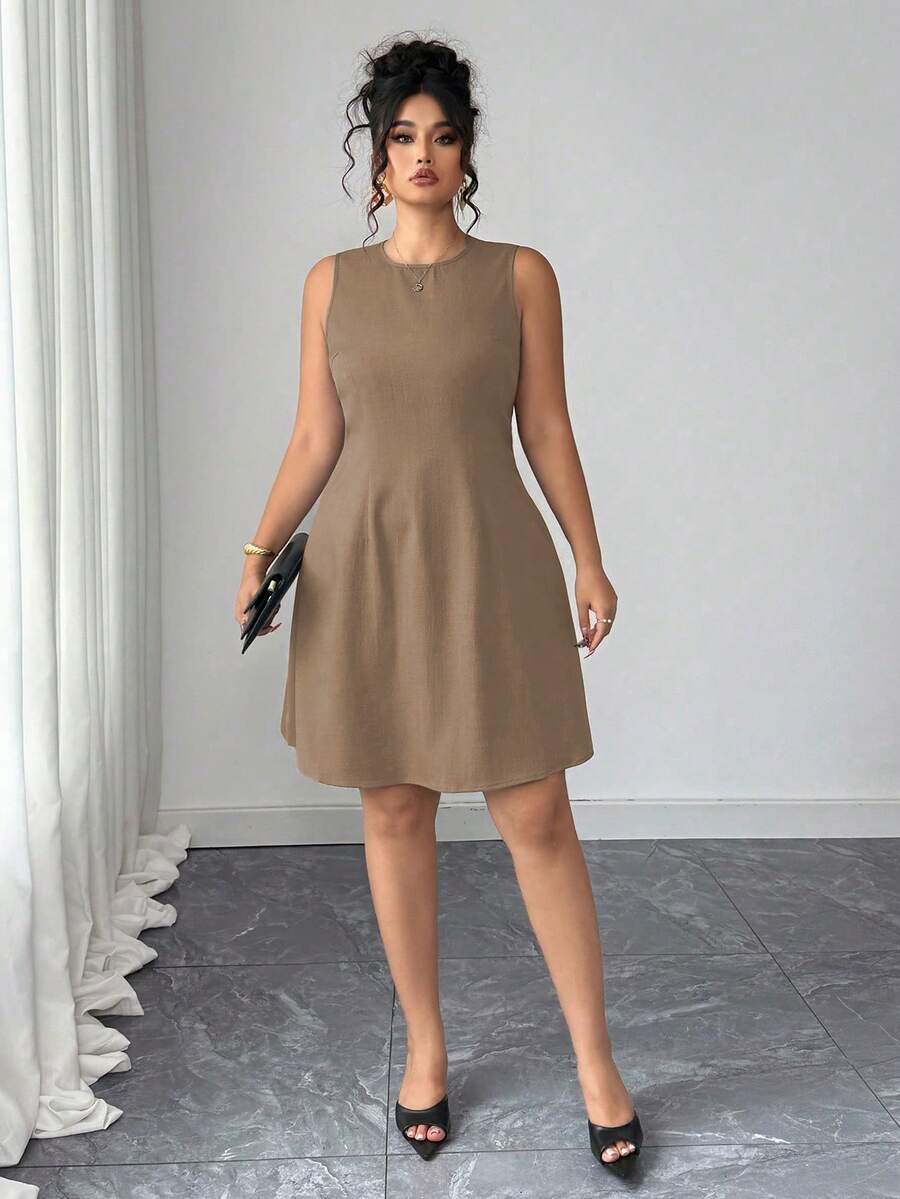 Elenzga 大码纯色圆领休闲约会派对连衣裙 - 卡其色 - 查看 1