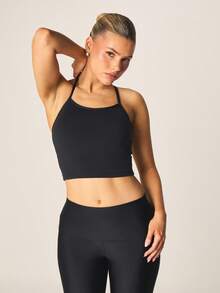 MISSGUIDED Sujetador deportivo con espalda de tirantes, detalle cruzado y diseño de espalda de tirante para un estilo de vida activo, entrenamiento y rutinas de ejercicio - Negro - Ver 4