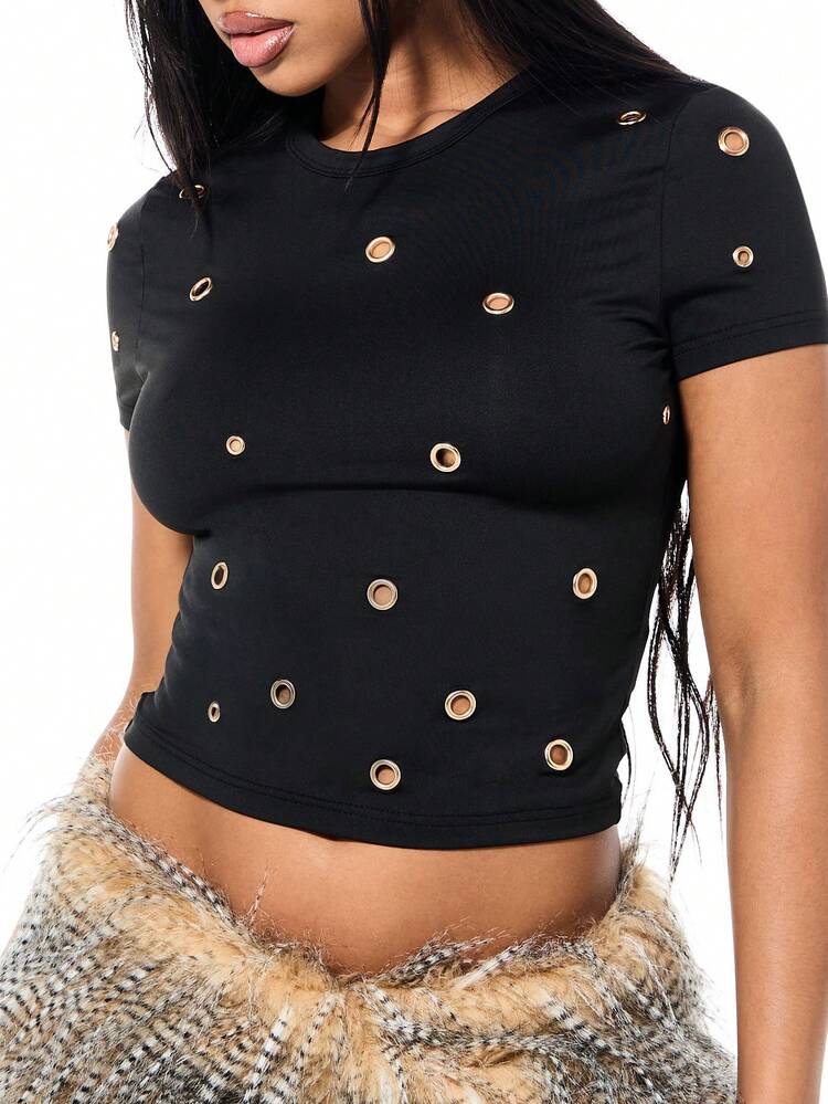 SUMWON WOMEN Short Sleeve Crop Top With Metal Eyelets