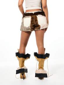 SUMWON WOMEN Shorts de mezclilla con parches y textura de estampado de animales mixtos, con cierre de botón, para otoño e invierno - Multicolor - Ver 2