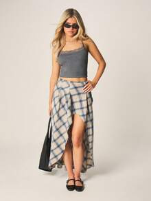 MISSGUIDED 罗纹针织吊带背心，饰有精致蕾丝边和交叉后背带，休闲无袖设计，适合日常叠穿。 - 灰色 - 查看 5