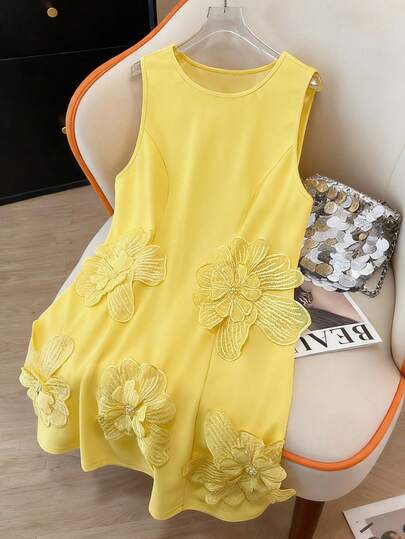 GlowEve CURVE Plus Size Floral 3D Sleeveless Dress, Elegant Fashion Elegant, Commuting & Dating, Slimming Design, Refined Round Neck