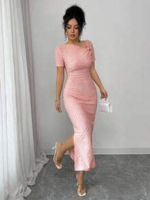 Elenzga 女士粉色提花针织面料高端设计金属纽扣不规则领显瘦侧开衩长裙，优雅精致，适合生日礼物、约会、派对、正式场合、鸡尾酒会、音乐节、情人节、复活节、劳动节、返校派对、单身派对、春夏连衣裙等场合。 - 粉色 - 查看 4