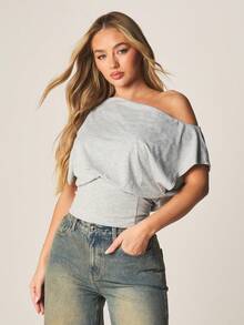MISSGUIDED 露肩收腰蝙蝠袖针织上衣，宽松版型，适合日常休闲穿着。 - 灰色 - 查看 1