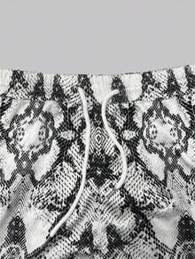 Manfinity 男士夏季休闲蛇纹印花抽绳腰短裤 - 彩色 - 查看 3