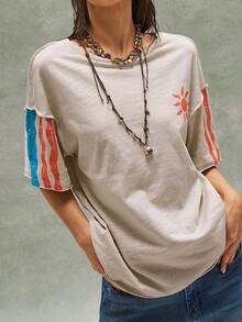 Bohemela 波西米亚风春夏休闲女式印花T恤。适合海滩度假、日常穿着、音乐节和派对造型、返校季、美式街头风格，以及运动、郊游、骑行、派对、情人节、嘉年华和音乐节等场合。 - 杏色 - 查看 4