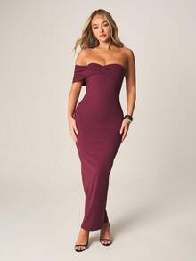 MISSGUIDED Women's Off Shoulder Twisted Bandeau Burgundy Bodycon Maxi Dress With Sweetheart Neckline For Evening Party Events - Purple - View 4