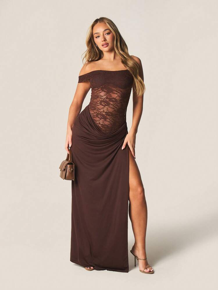 MISSGUIDED Asymetryczna sukienka maxi z koronkowym gorsetem na ramionach, rozcięciem z boku i marszczeniami na wieczorne przyjęcie