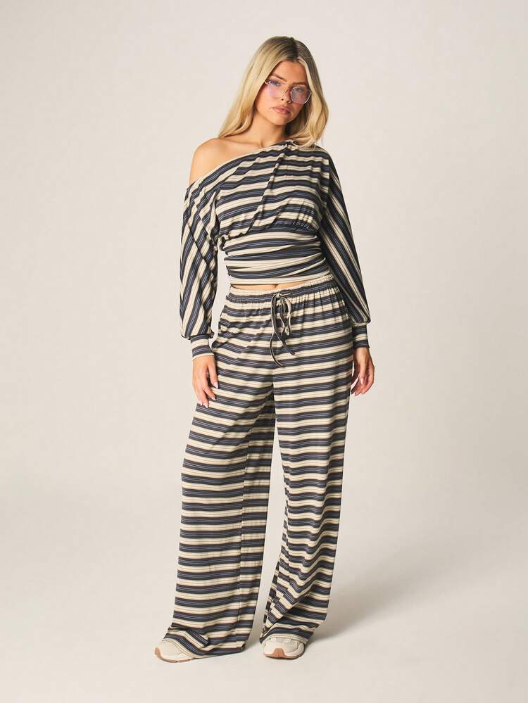 MISSGUIDED Striped Off Shoulder Cinched Waist Long Sleeve Casual Fall Autumn Winter Blouse Top With Horizontal Multicolor Stripes
