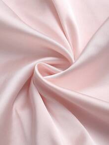 Sweetra 春夏新款法式不对称肩部设计修身褶裥缎面女士粉色衬衫，适合日常休闲穿着、派对、宴会等场合。 - 粉色 - 查看 4