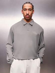 PLAYBOY X SUMWON Camisa polo de manga larga con cuello y logo en el pecho, de corte regular y textura acanalada, para hombre - Gris - Ver 1