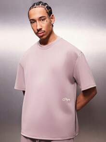 PLAYBOY X SUMWON Bộ đồ Essentials gồm áo thun cổ tròn dáng rộng và quần short cùng màu, in logo thỏ ở lưng, tay ngắn, kiểu dáng thoải mái, thích hợp mặc nhà vào mùa hè. Chất liệu vải phối hợp hài hòa. - Bụi tím - Xem 3