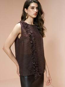 Revavyn 女士轻盈雪纺上衣，宽松版型，手工褶皱荷叶边，无袖设计；约会、情人节、度假、春季的完美之选。 - 咖啡棕 - 查看 8