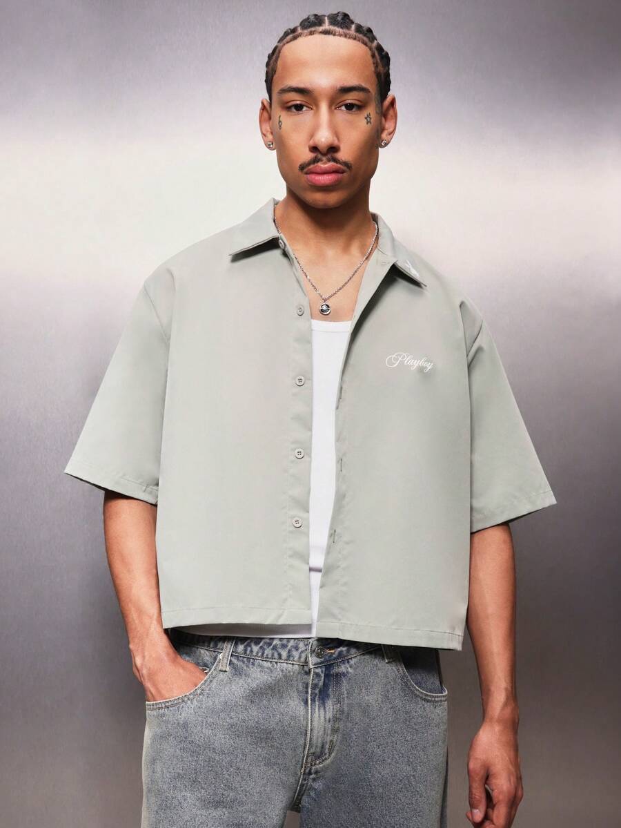 PLAYBOY X SUMWON 男士鼠尾草绿短袖纽扣衬衫，经典领型，短款版型，夏季休闲日常必备单品 - 綠色 - 查看 1