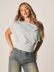 MISSGUIDED 露肩收腰蝙蝠袖针织上衣，宽松版型，适合日常休闲穿着。 - 灰色 - 查看 4