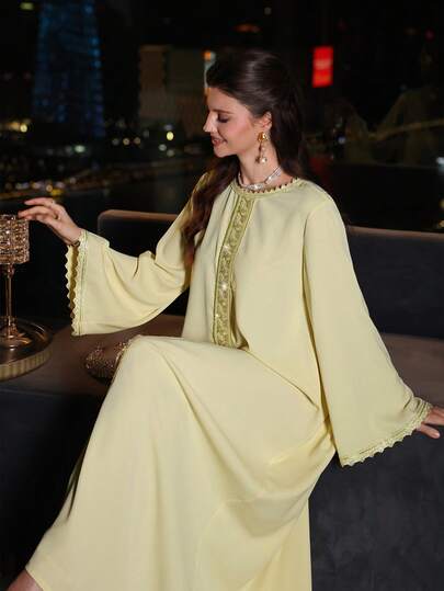 SHEIN Najma Langes Maxikleid mit Blumenverzierung, traditioneller türkischer und arabischer Stil für Frauen mit Trompetenärmeln