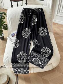 Franclia 黑色底白色腰果花印花抽绳宽松阔腿裤（女款） - 黑色 - 查看 1