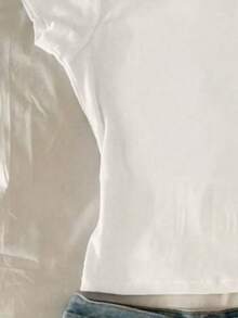 Áo thun tay ngắn dáng crop top dành cho bé gái tuổi teen, phong cách thời trang tối giản, thoải mái, kiểu dáng nghỉ dưỡng, in chữ "HONOLULU HAWAII" và hoa dâm bụt, thích hợp mặc từ xuân hè. - trắng - Xem 3