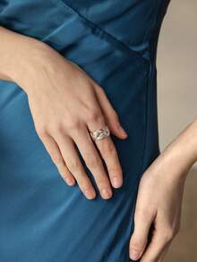 MOTF PREMIUM 18k Gold-Plated Wrapped Wire Minimalist Ring - Silver - View 5