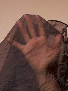 Revavyn 女士轻盈雪纺上衣，宽松版型，手工褶皱荷叶边，无袖设计；约会、情人节、度假、春季的完美之选。 - 咖啡棕 - 查看 9