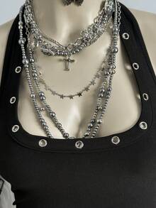 SHEIN DivaQ 女士金属孔眼吊带露脐上衣和短裤两件套 - 黑色 - 查看 4