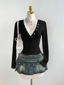 Elamini 甜美可爱纹理蕾丝拼接深V修身长袖T恤，春季 - 黑色 - 查看 1