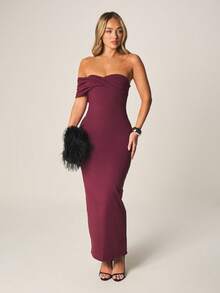 MISSGUIDED Women's Off Shoulder Twisted Bandeau Burgundy Bodycon Maxi Dress With Sweetheart Neckline For Evening Party Events - Purple - View 1