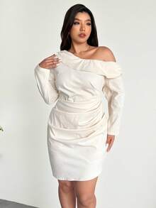 Firerie 大码女式纯色斜肩褶皱设计长袖时尚连衣裙 - 米色 - 查看 5