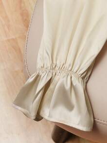 Chiquease 优雅V领长袖衬衫，配花卉领结，缎面面料，杏色，适合秋冬季节和正式场合。 - 杏色 - 查看 7