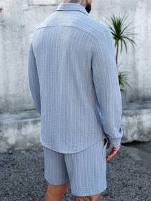 Manfinity Homme Men's Dusty Blue Textured Jacquard Striped 2 Pieces Suit Set,Autumn Casual Vacation Holiday Solid Color Long Sleeve Button Up Shirt And Shorts Set - Baby Blue - View 2