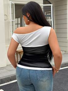 Easura Plus Size Women Summer Fashion Commuter Asymmetrical Collar Contrast Color Mesh Ruffle Fitted T-Shirt - Black and White - View 2