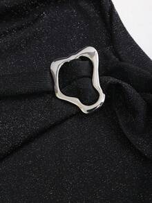 SHEIN Sweetro 女士性感无袖露背垂褶领针织连衣裙，饰有金属扣，适合春、夏、秋季穿着。 - 黑色 - 查看 4