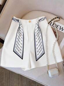 GlowEve CURVE Quần short thời trang buộc dây phía trước dành cho nữ cỡ lớn, phù hợp để đi làm. - trắng - Xem 1