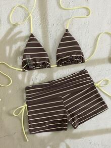 Swim Mod Conjunto de 2 piezas para mujer 2026, nuevo conjunto de primavera/verano con parte superior sin espalda con estampado aleatorio a rayas y shorts con lazo lateral, elegante y sexy conjunto de bikini de moda para playa y resort - Marrón Chocolate - Ver 2