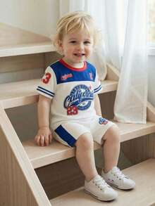 SHEIN Conjunto de camiseta de manga corta con cuello redondo y estampado de letras deportivo, y pantalones cortos para bebé niño - Multicolor - Ver 4