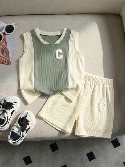 SHEIN 2pcs/Set Boys' Letter C Patchwork Waffle V-Neck Sweater Vest + Elastic Waist Solid Color Shorts, Boys' Summer Casual Outdoor Sports Suit